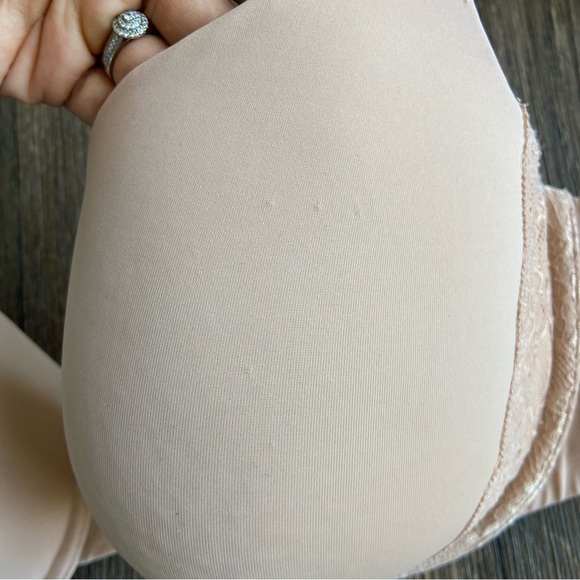 * SOLD * Spanx underwire padded nude lace bra size 36G shaping - Picture 3 of 9
